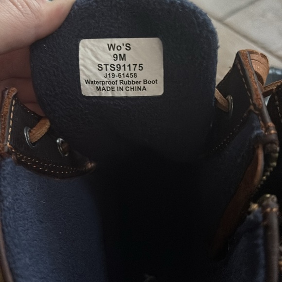 Sperry Saltwater duck boots - barely worn - Picture 4 of 6